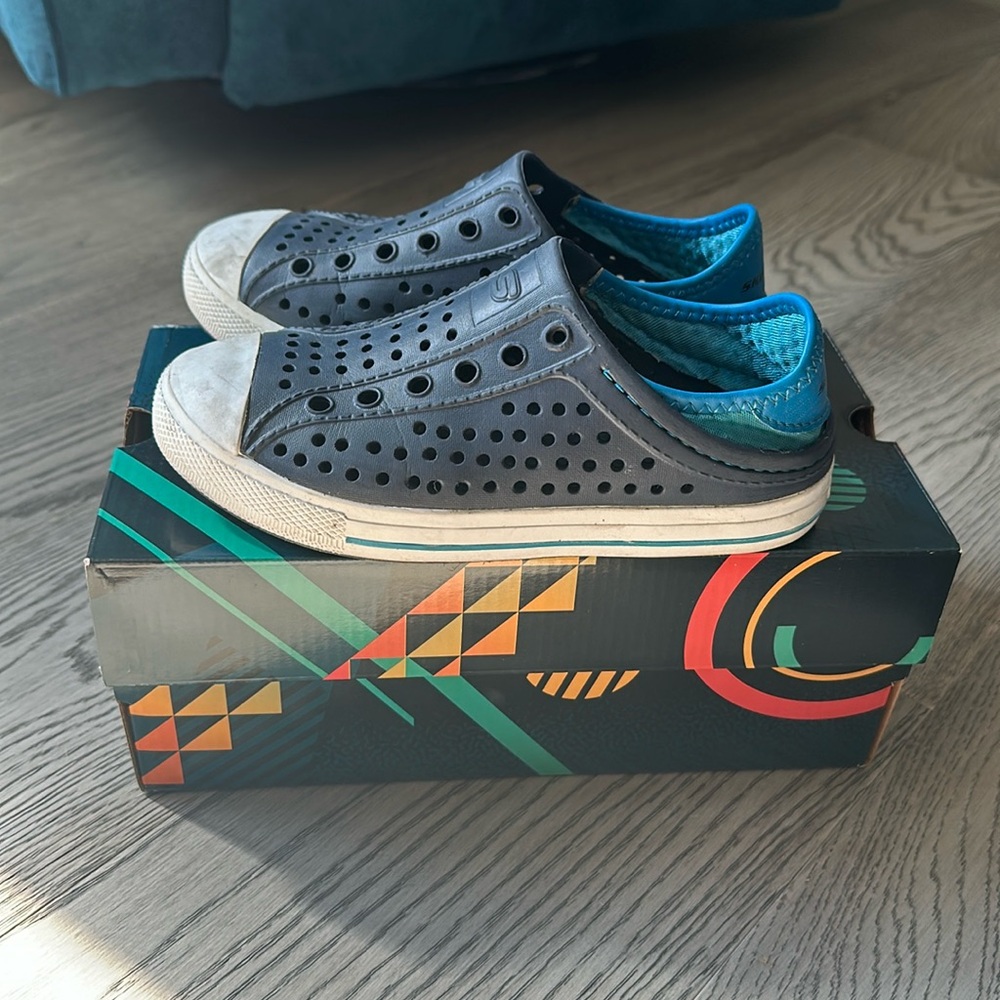 Skechers Foamies Guzman Steps Sneakers Waterproof Slip On Aqua Surge